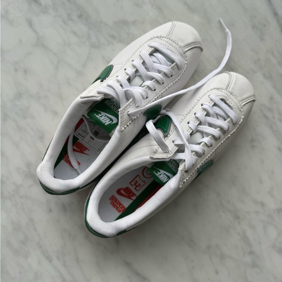 Stranger Things x Cortez 'Hawkins High' - Picture 6 of 10